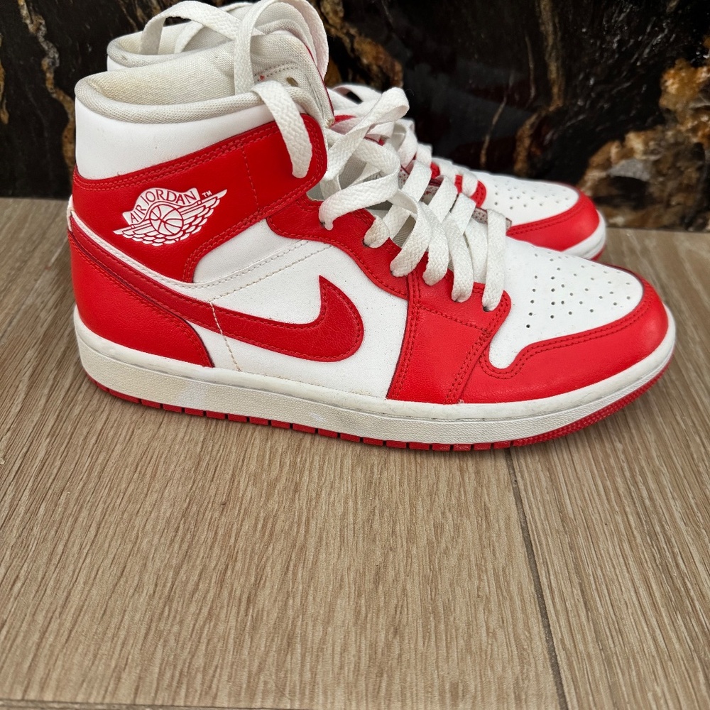 Jordan 1 Mid Habanero Red & White